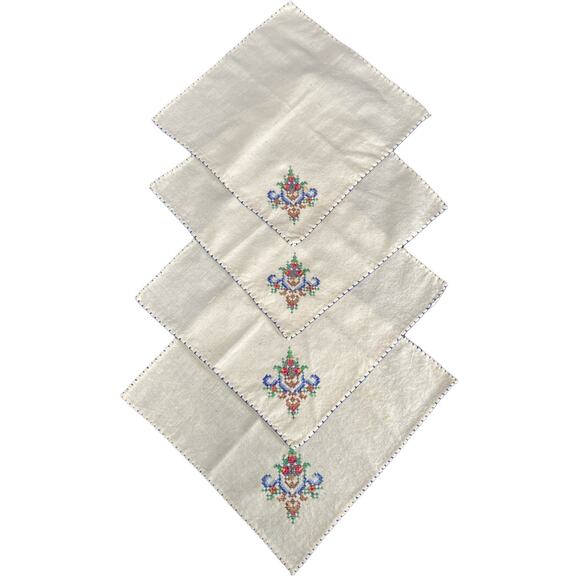 Set of 4 Vintage Hand Embroidered Cloth Napkins READ - Picture 1 of 10